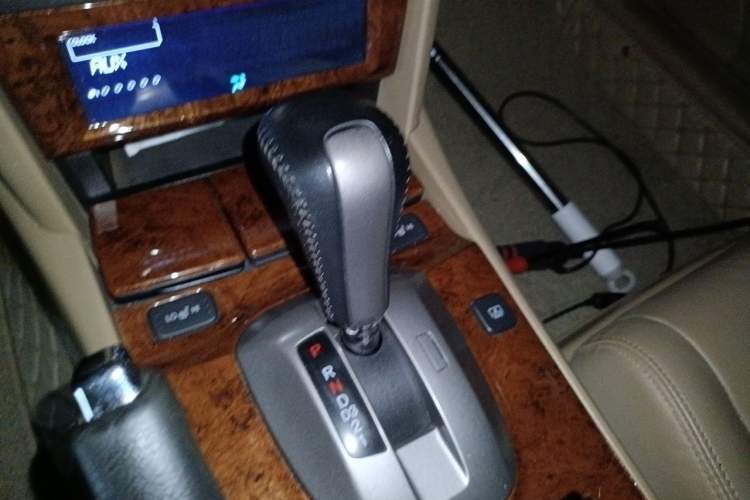 Used Honda Accord 2011 2.4L EX Gear Lever