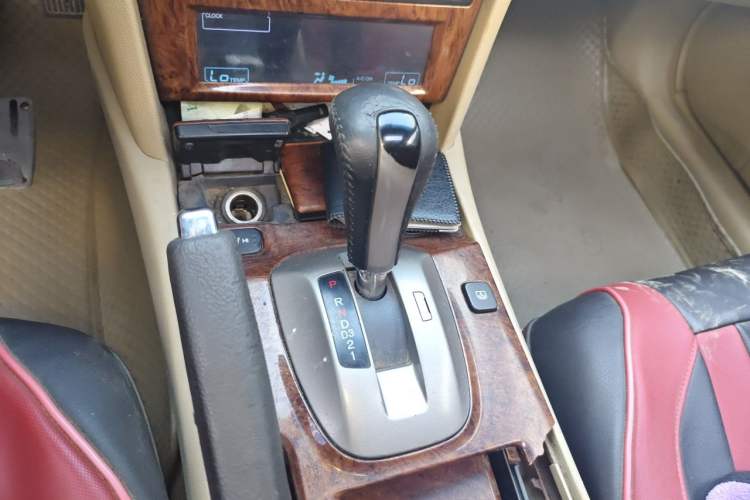 Used Honda Accord 2011 2.4L EX Gear Lever