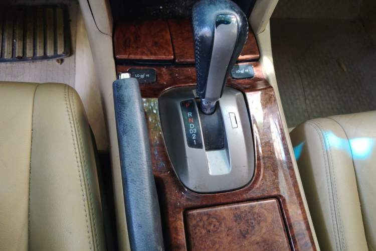 Used Honda Accord 2011 2.0L EX Gear Lever
