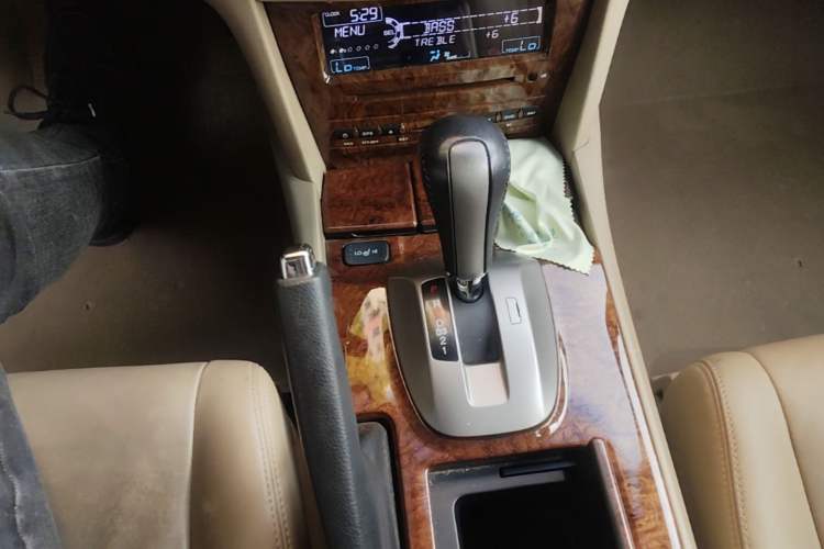 Used Honda Accord 2011 2.0L EX Gear Lever