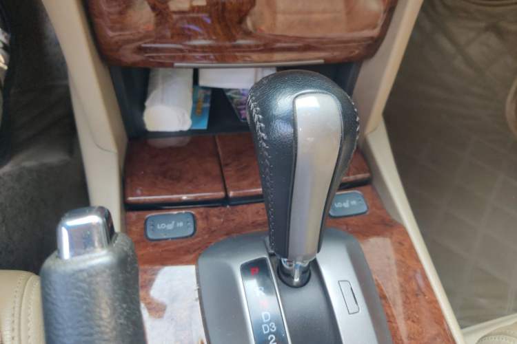 Used Honda Accord 2011 2.0L EX Gear Lever