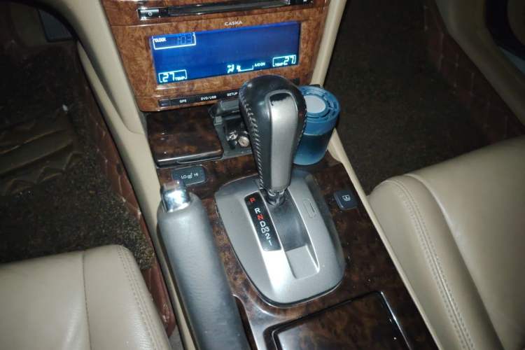 Used Honda Accord 2011 2.0L EX Gear Lever