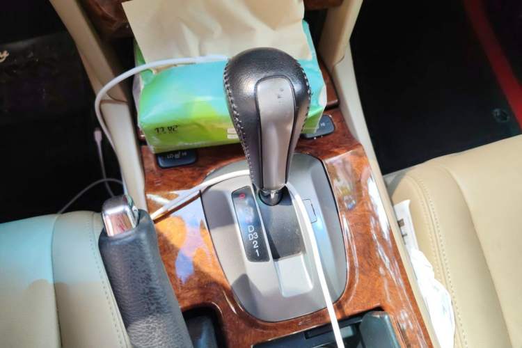 Used Honda Accord 2011 2.0L EX Gear Lever