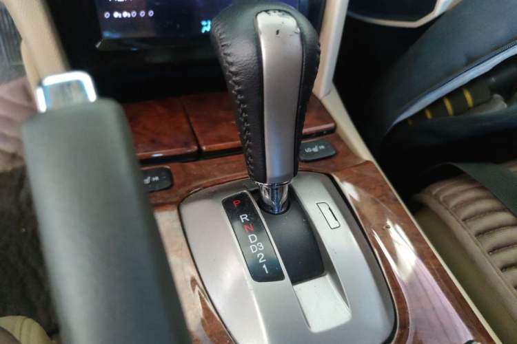 Used Honda Accord 2011 2.0L EX Gear Lever