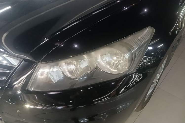 Used Honda Accord 2011 2.0L EX Left Front Headlight