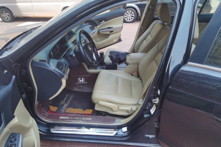 Used Honda Accord 2011 2.0L MT Left Front Seat