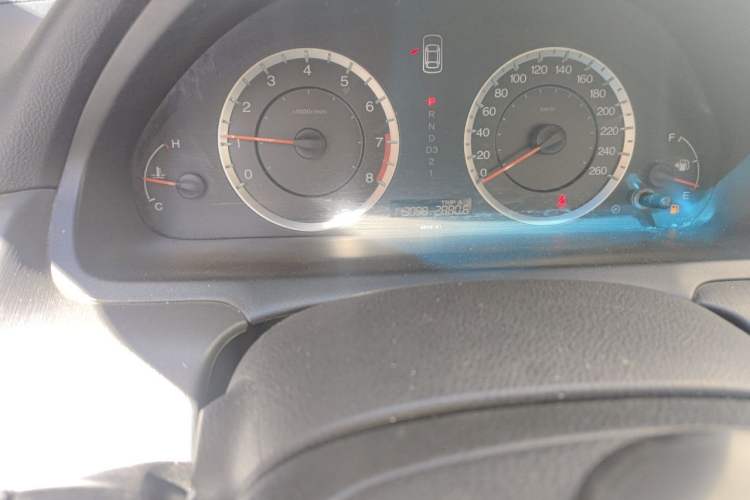 Used Honda Accord 2011 2.4L EX Odometer Close Up