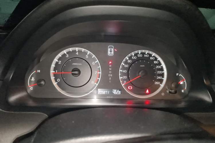 Used Honda Accord 2011 2.0L EX Odometer Close Up