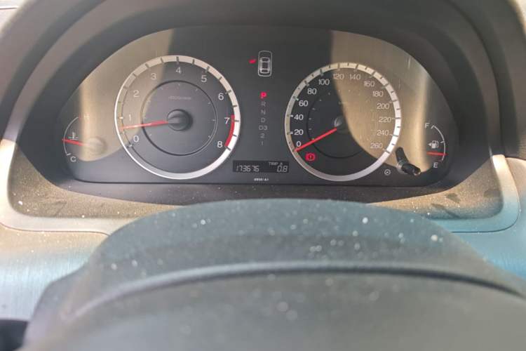 Used Honda Accord 2011 2.0L EX Odometer Close Up
