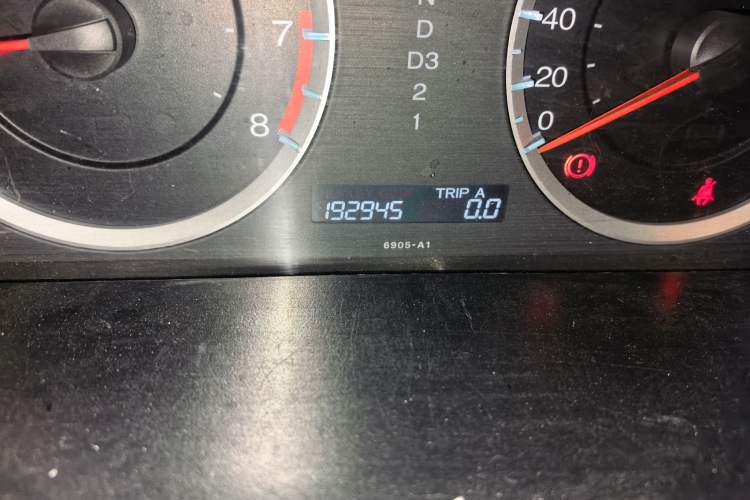Used Honda Accord 2011 2.0L EX Odometer Close Up
