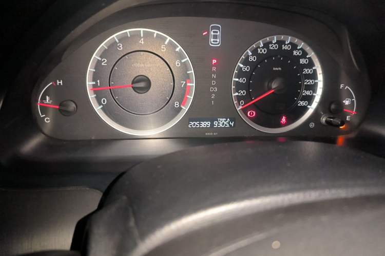 Used Honda Accord 2011 2.0L EX Odometer Close Up