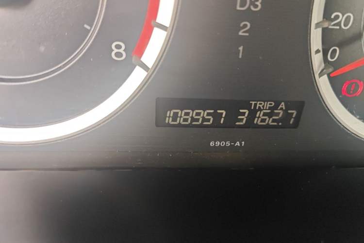 Used Honda Accord 2011 2.0L EX Navi Odometer Close Up