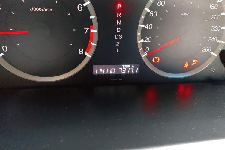 Used Honda Accord 2011 2.4L EX Navi Odometer Close Up