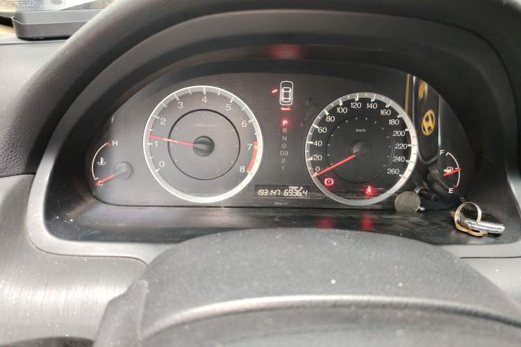 Used Honda Accord 2011 2.4L EX Odometer Close Up