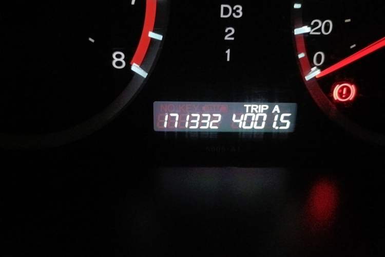 Used Honda Accord 2011 2.4L EX Odometer Close Up