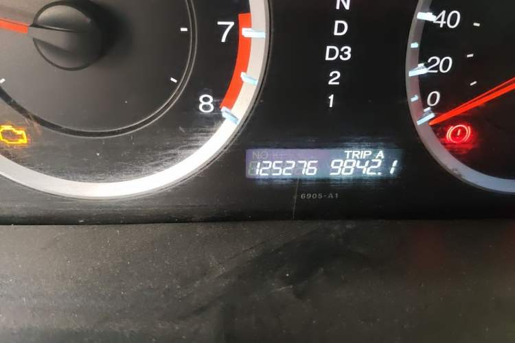 Used Honda Accord 2011 2.4L EX Navi Odometer Close Up