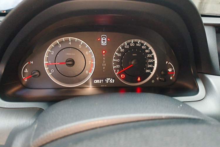 Used Honda Accord 2011 2.0L EX Odometer Close Up