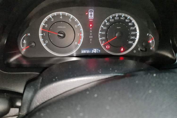 Used Honda Accord 2011 2.4L EX Navi Odometer Close Up