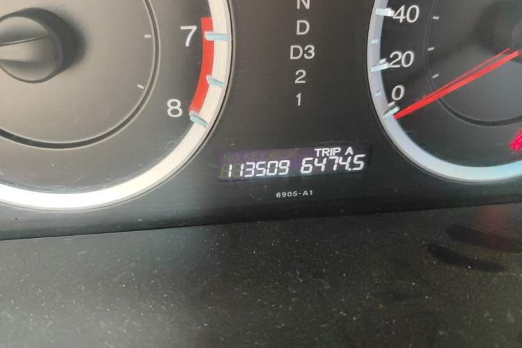 Used Honda Accord 2011 2.0L EX Odometer Close Up