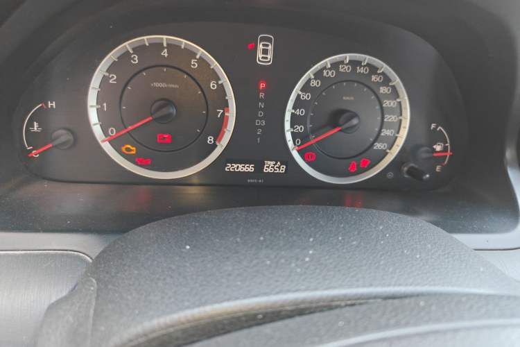 Used Honda Accord 2011 2.0L EX Odometer Close Up