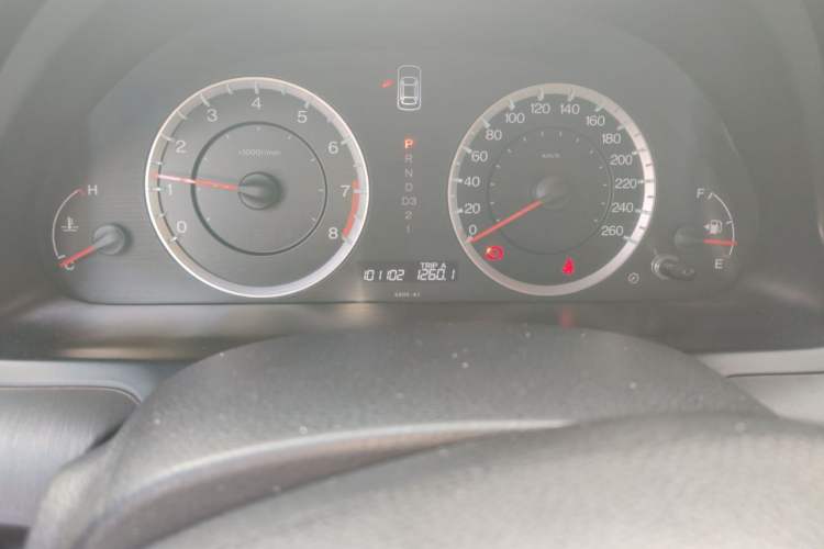 Used Honda Accord 2011 2.0L EX Odometer Close Up