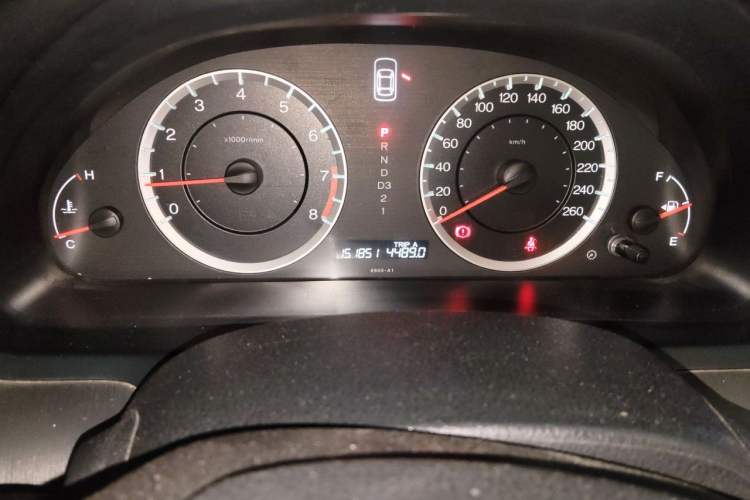 Used Honda Accord 2011 2.0L EX Odometer Close Up