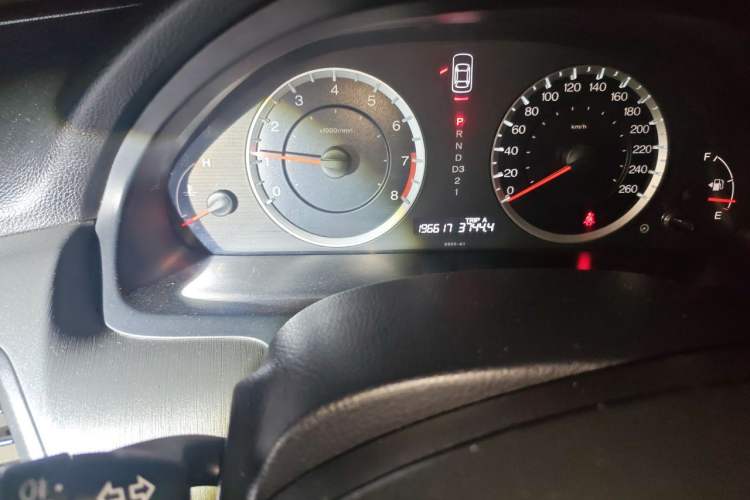 Used Honda Accord 2011 2.4L LX Odometer Close Up