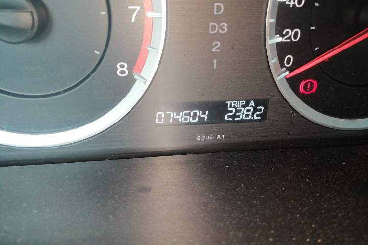 Used Honda Accord 2011 2.0L EX Odometer Close Up
