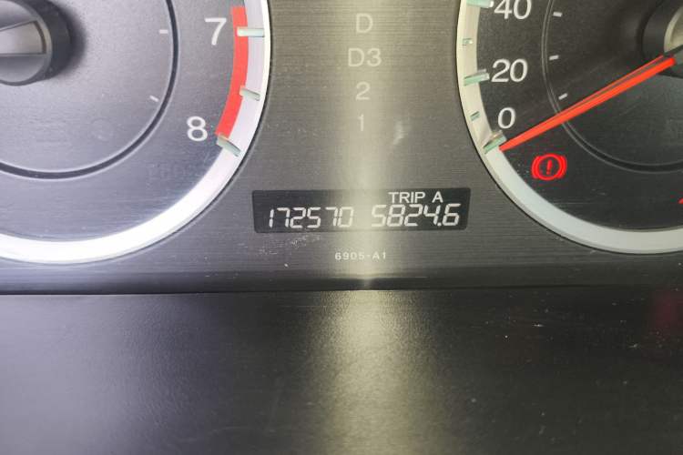 Used Honda Accord 2011 2.4L LX Odometer Close Up