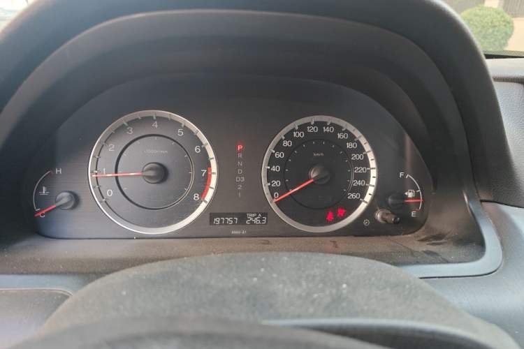 Used Honda Accord 2011 2.0L EX Odometer Close Up