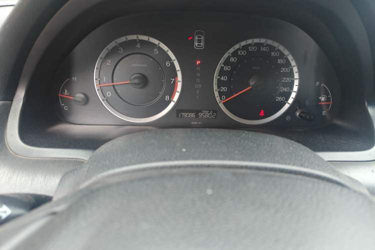 Used Honda Accord 2011 2.0L EX Odometer Close Up