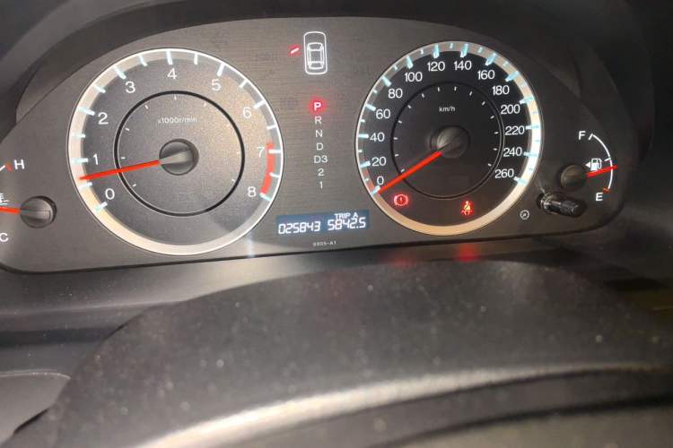 Used Honda Accord 2011 2.0L EX Odometer Close Up
