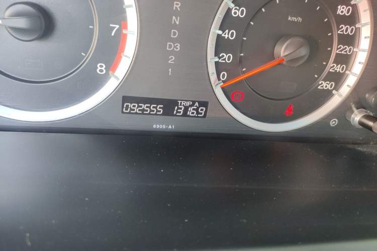 Used Honda Accord 2011 2.0L EX Odometer Close Up