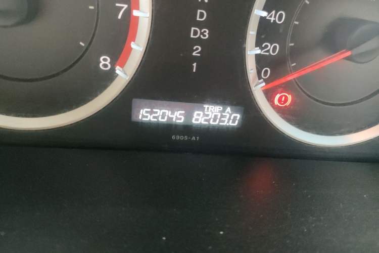Used Honda Accord 2011 2.4L LX Odometer Close Up