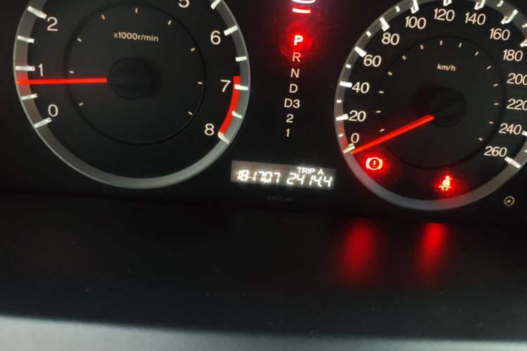 Used Honda Accord 2011 2.4L EX Odometer Close Up