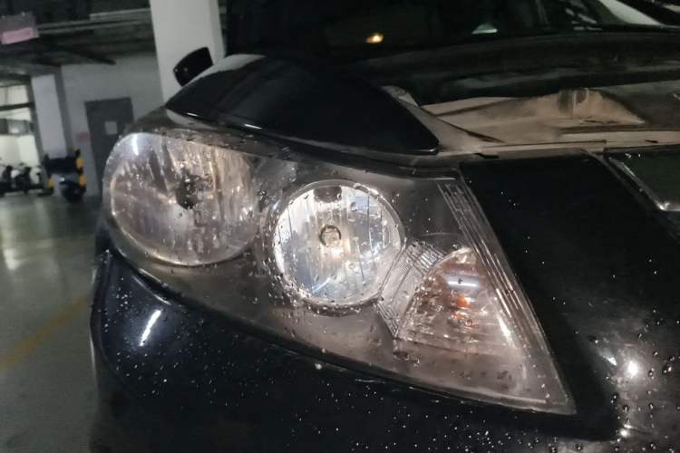 Used Honda Accord 2011 2.0L EX Right Front Headlight