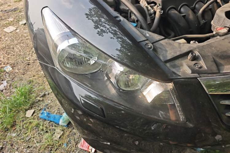 Used Honda Accord 2011 2.4L EX Right Front Headlight