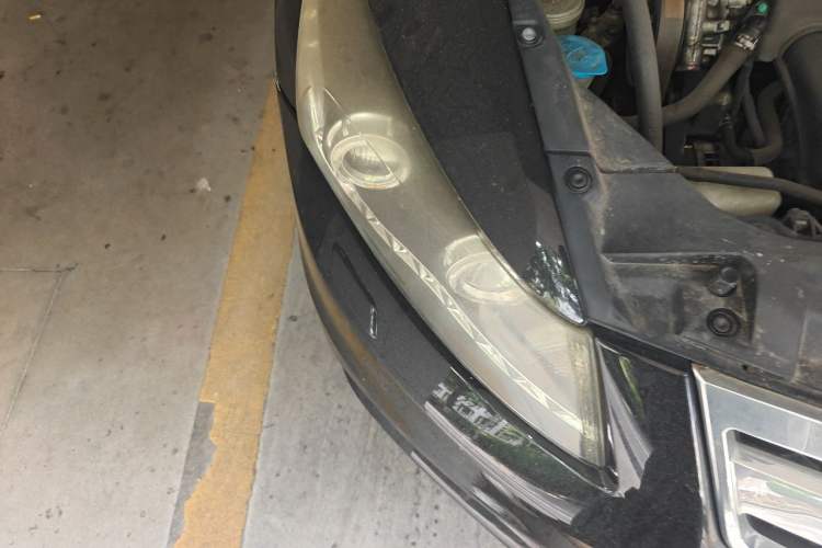 Used Honda Accord 2011 2.4L EX Right Front Headlight
