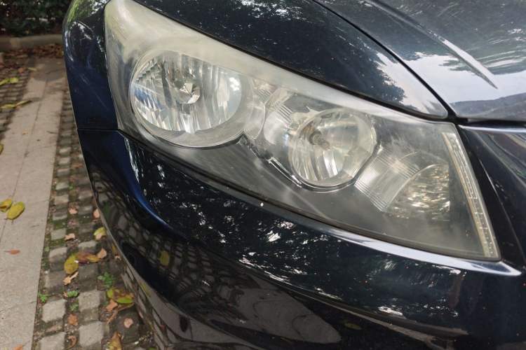 Used Honda Accord 2011 2.0L EX Right Front Headlight