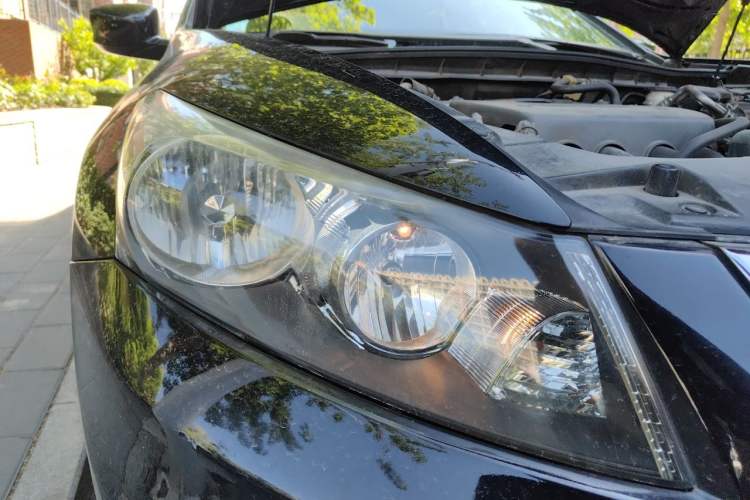 Used Honda Accord 2011 2.4L LX Right Front Headlight