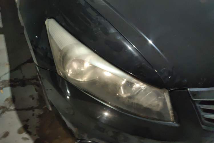 Used Honda Accord 2011 2.0L EX Right Front Headlight