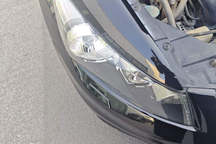 Used Honda Accord 2011 2.4L EX Right Front Headlight