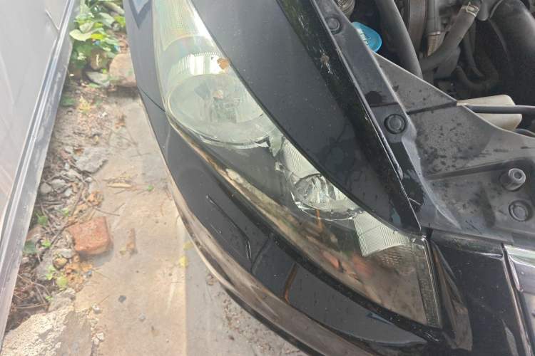 Used Honda Accord 2011 2.4L EX Right Front Headlight