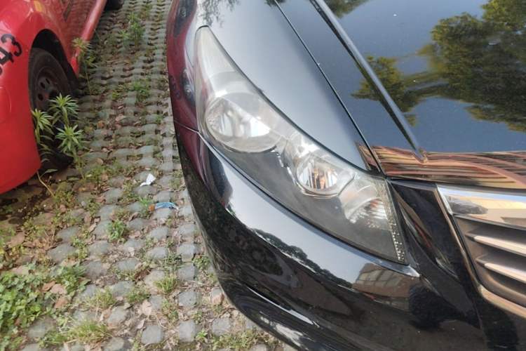 Used Honda Accord 2011 2.0L EX Right Front Headlight