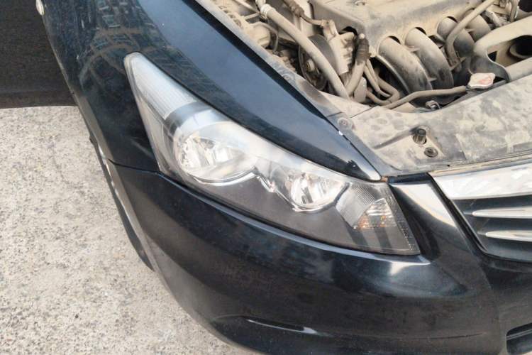 Used Honda Accord 2011 2.4L LX Right Front Headlight