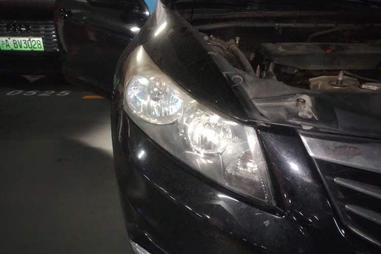 Used Honda Accord 2011 2.0L EX Right Front Headlight