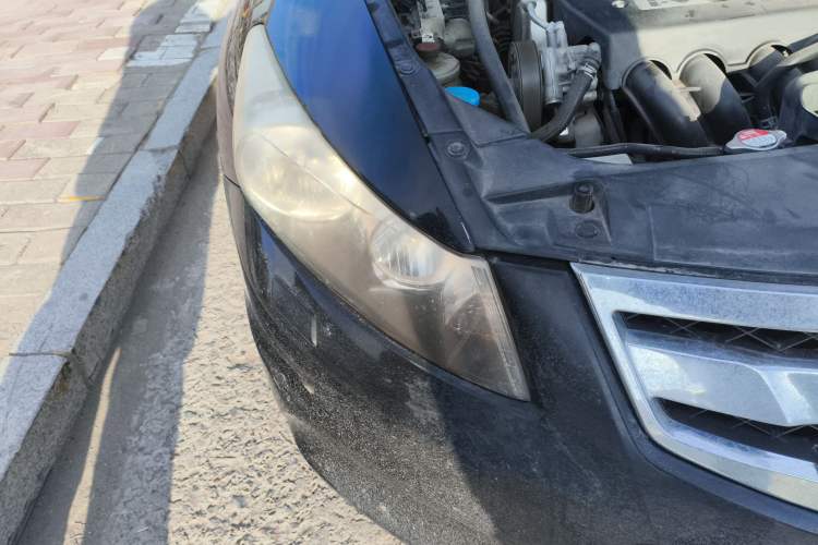 Used Honda Accord 2011 2.4L LX Right Front Headlight