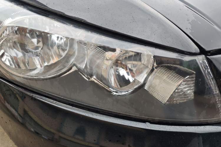 Used Honda Accord 2011 2.0L EX Right Front Headlight