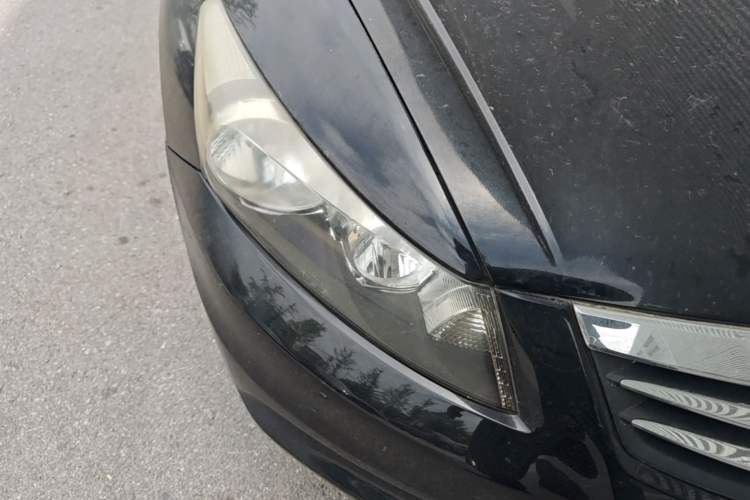Used Honda Accord 2011 2.0L EX Right Front Headlight
