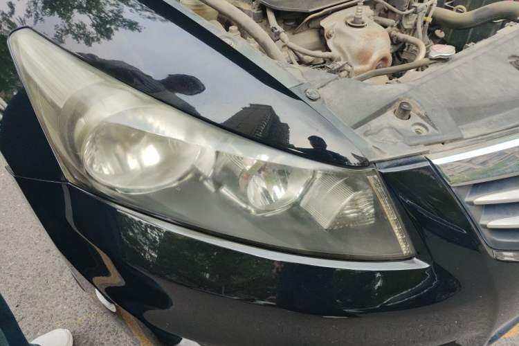 Used Honda Accord 2011 2.0L EX Right Front Headlight